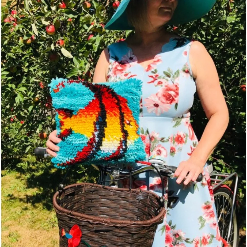 ⭐️Angel Fish hand-crafted Pillow - Picture 7 of 11